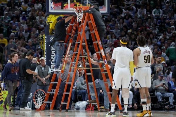 NBA: em reedição de final, Warriors dominam jogo e batem Celtics