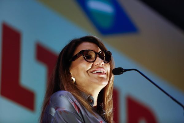 Janja Lula da Silva durante posse da ministra cultura Margareth Menezes - metrópoles