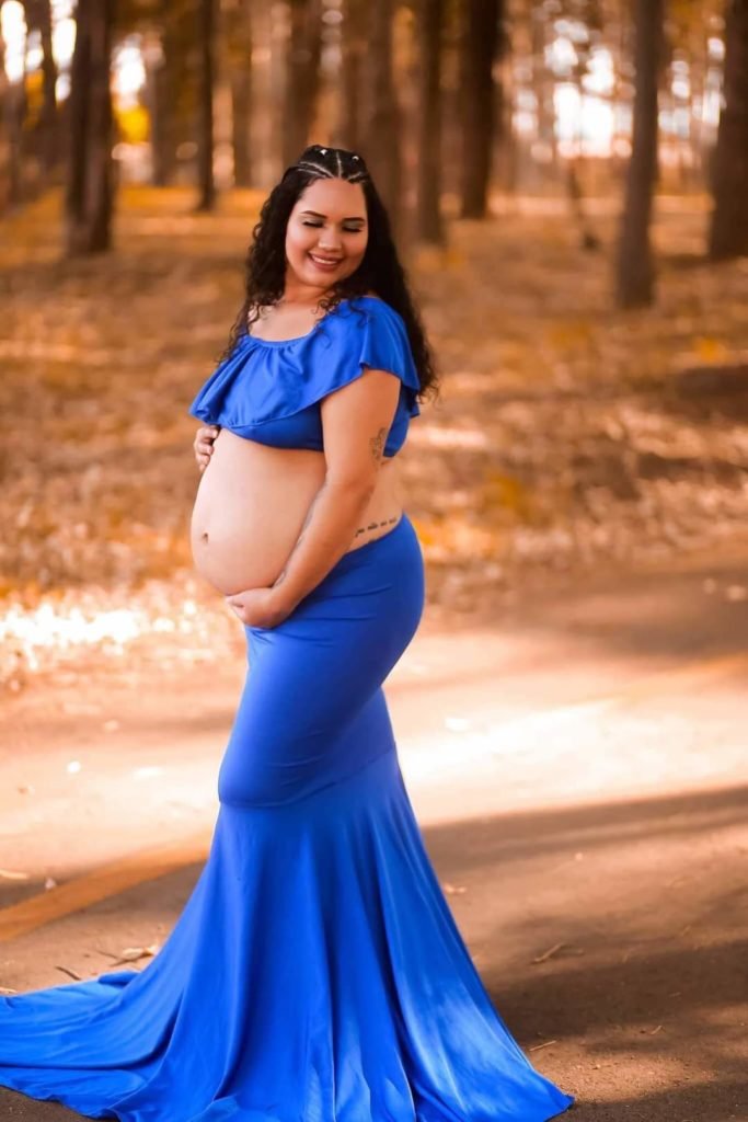 Imagem colorida de mãe com criança