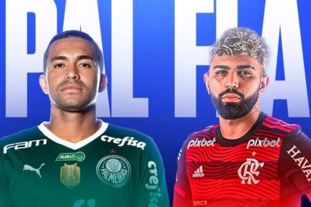 Jogadores do Palmeiras e do Flamengo, que jogarão a Supercopa no DF