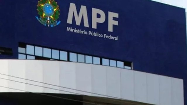 MPF Bolsonaro fuzil