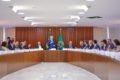 O presidente Lula faz primeira reunião ministerial no Palácio do Planalto e pede boa relação com o Congresso Nacional.  Na imagem os ministros e presidente aparecem de frente - Metrópoles