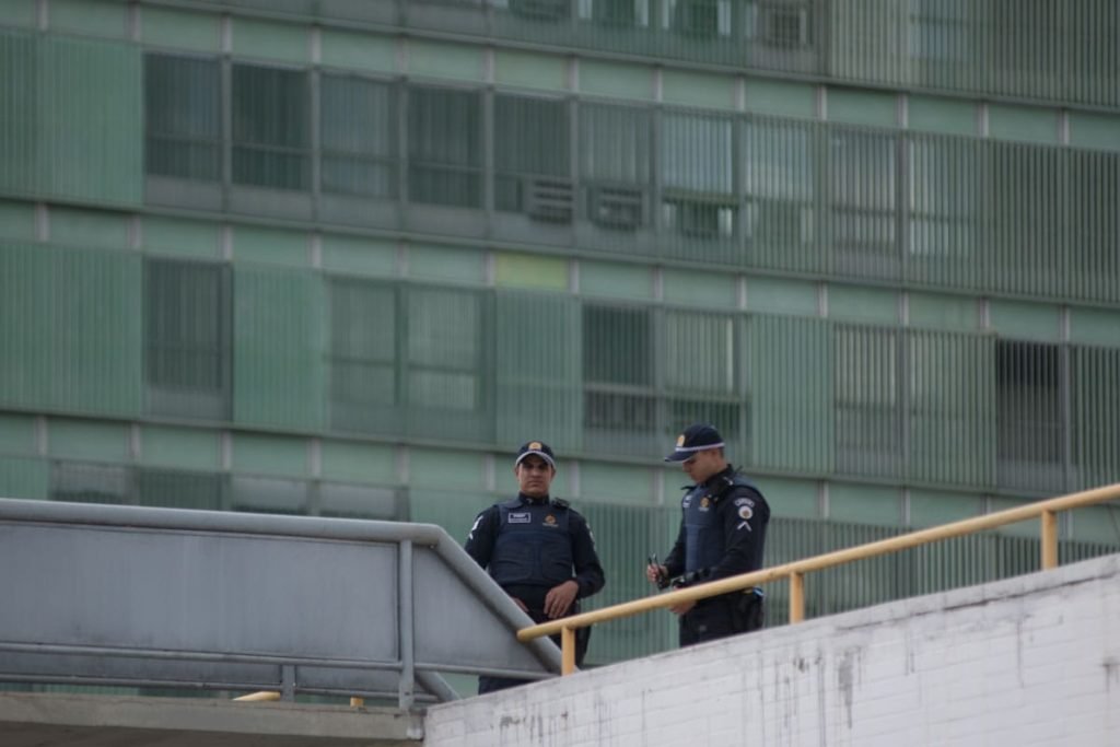 Policia militar isola a Esplanada dos Ministérios para evitar que grupos bolsonaristas protestem no Congresso Nacional - Metrópoles
