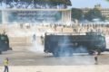 Caminhão do batalhão de choque combate manifestantes bolsonaristas durante ato terrorista do dia 8 de janeiro - Metrópoles