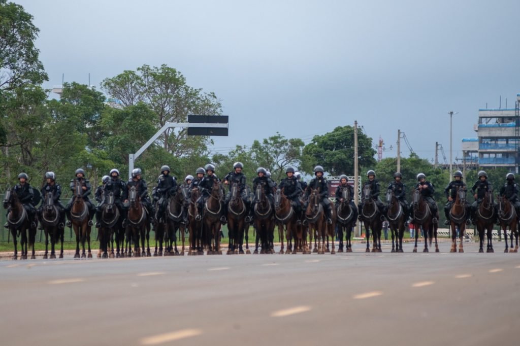 Acampamento de bolsonaristas em frente ao QG começa a ser desmobilizado no DF