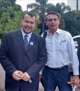 Ramiro dos Caminhoneiros ao lado de Jair Bolsonaro