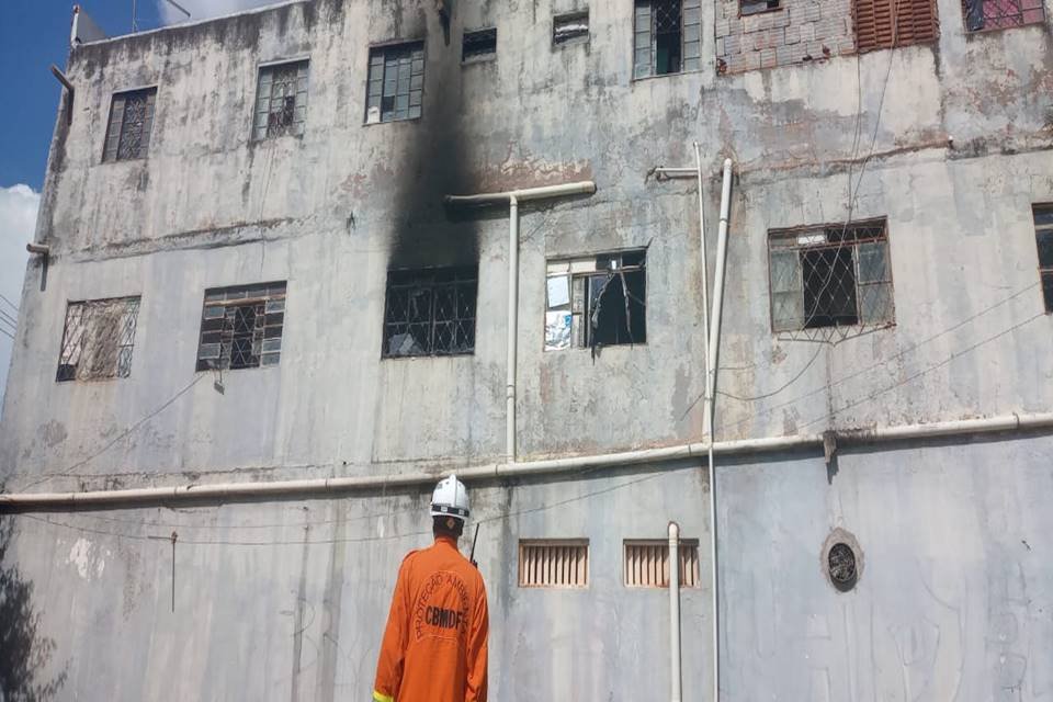 Incêndio quitinetes em Planaltina