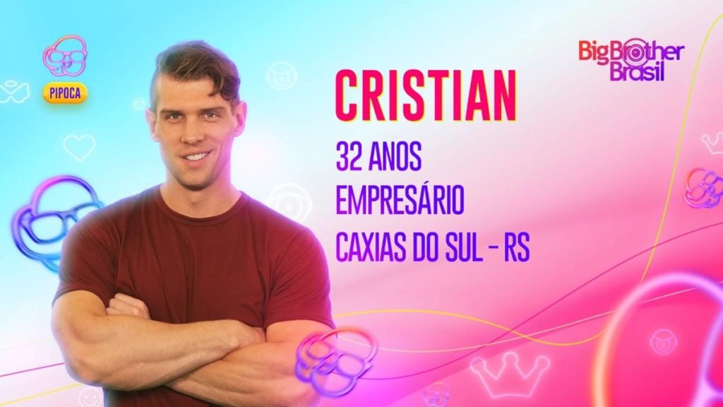 Arte oficial da Globo para Cristian, empresário que participará do time pipoca no BBB23. Ele é branco, tem olhos claros, cabelo ondulado, curto e loiro e sorri- Metrópoles