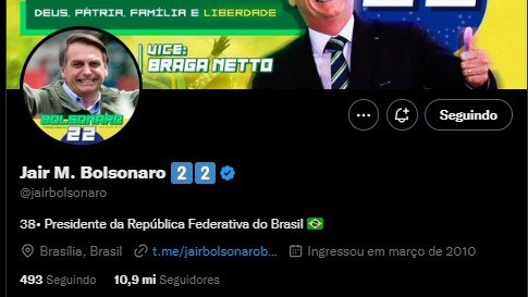 Perfil com a bio atualizada do ex-presidente Jair Bolsonaro no Twitter, que agora se intitula