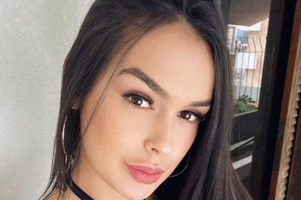 Foto colorida de Larissa, participante do BBB23 - Zig Proxy