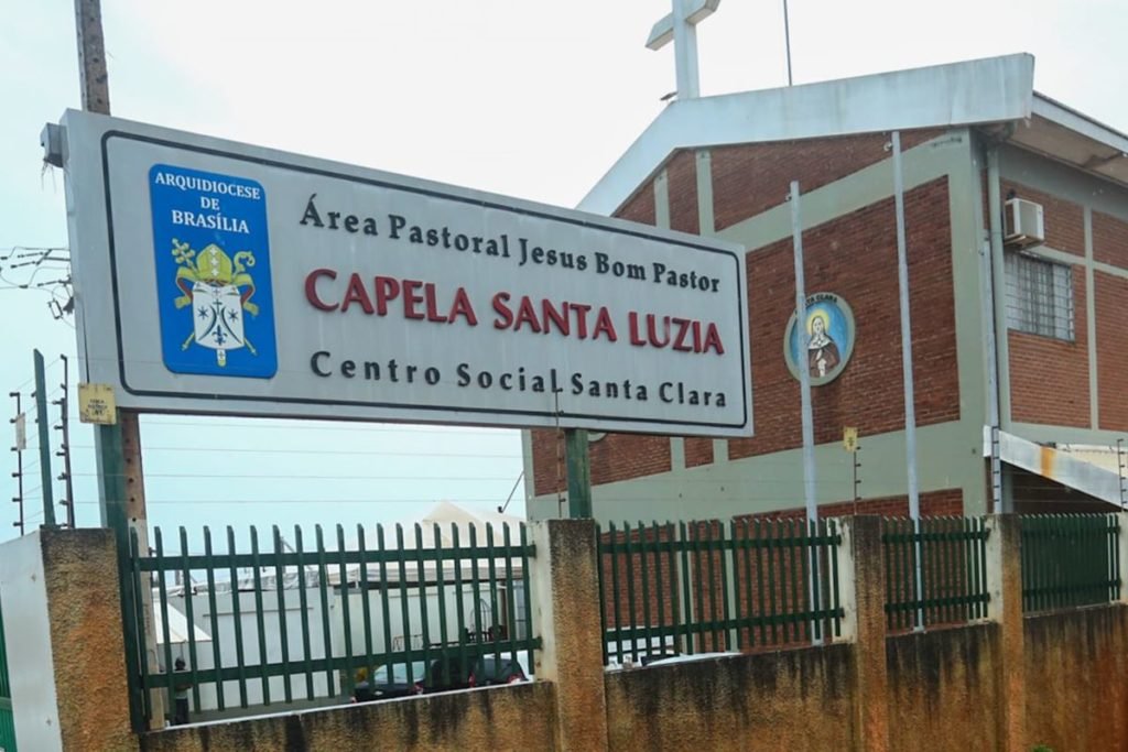 Imagem colorida de igreja abrigou bolsonaristas