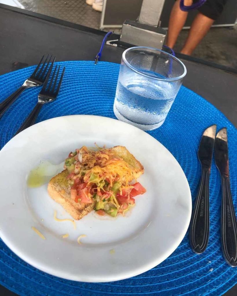 Na foto, um prato de comida - Metrópoles