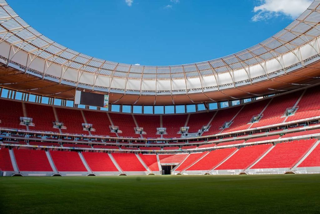 Fotografia colorida do interior do estádio Mané Garrincha-Metrópoles