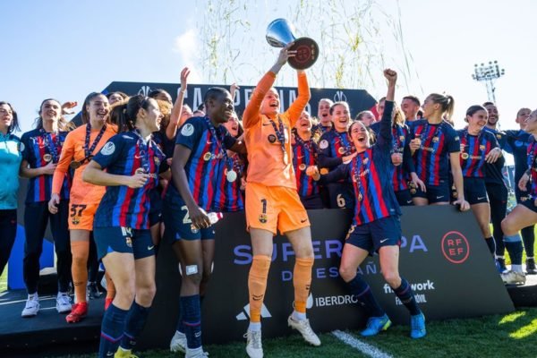 Barcelona de Geyse conquista o tetracampeonato espanhol; Alexia