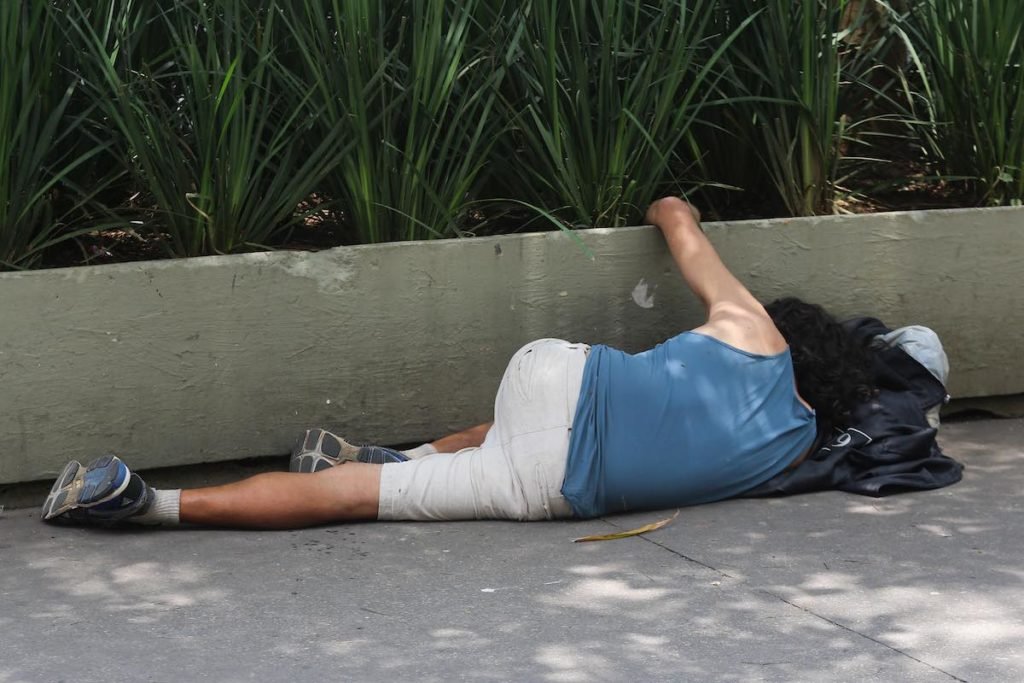 Quantidade de pessoas em situação de rua varia, mas o problema social está em toda a Avenida Paulista