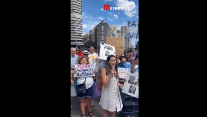 Vídeo: Buenos Aires tem protestos contra ditadores latino-americanos