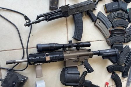 Arsenal de armas encontrado em sobrado em SP