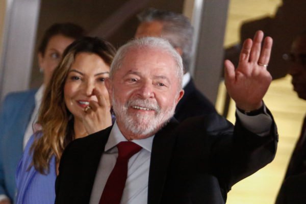Recém-empossado presidente Lula chega ao Palácio Itamaraty, sede do Ministério das Relações Exteriores, acompanhado da esposa Janja da Silva, para recepção com chefes de Estados e líderes de delegações estrangeiros - Metrópoles