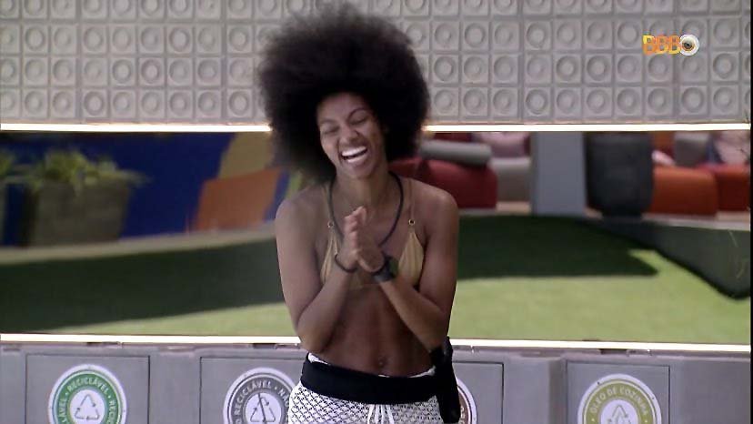 Tina ostenta black power após tirar tranças no BBB23 - Metrópoles