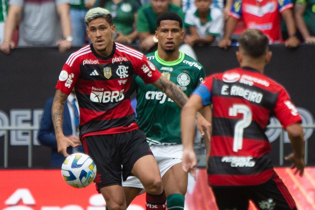 Chegou a hora! Palmeiras e Flamengo fazem decisão da Supercopa com estádio  lotado no DF