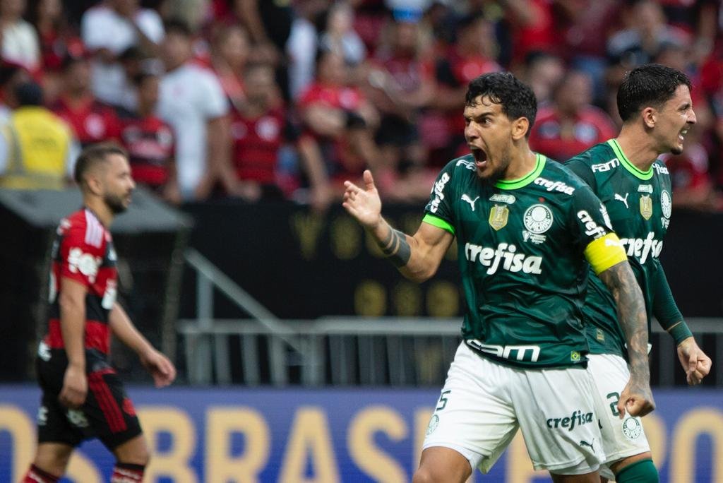 Chegou a hora! Palmeiras e Flamengo fazem decisão da Supercopa com estádio  lotado no DF