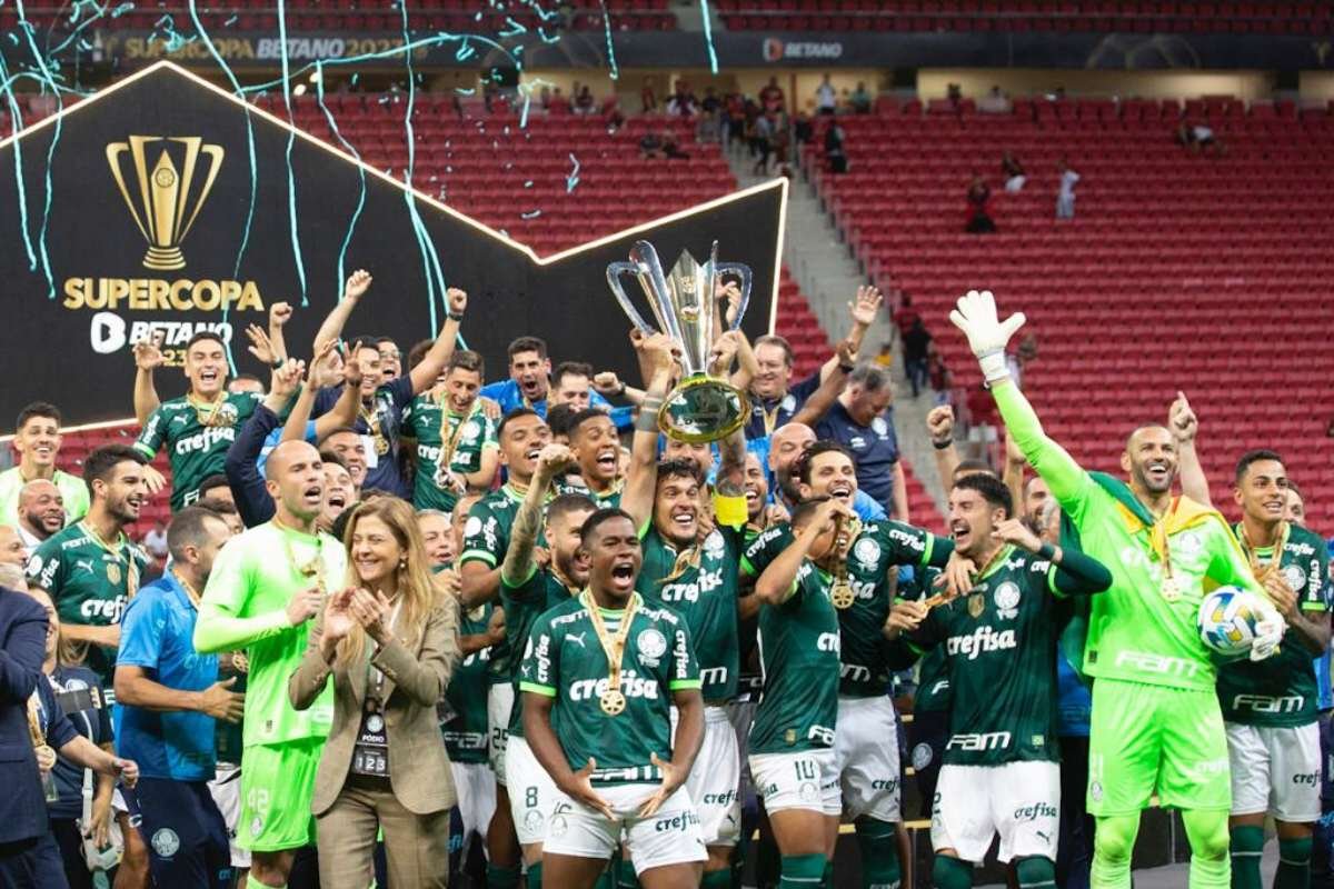 Palmeiras vence o Flamengo e conquista a Supercopa do Brasil 2023