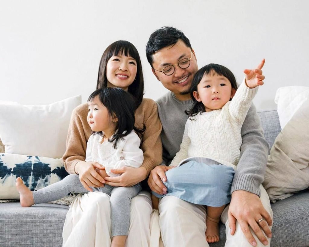 Marie Kondo filhas e marido