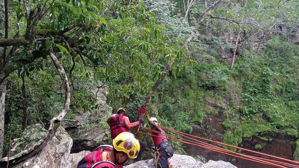 Bombeiros em resgate na Chapada