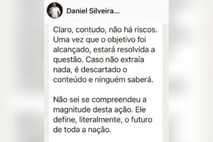 Mensagens enviadas pelo então deputado Daniel Silveira ao senador Marcos do Val tramando um susposto golpe de estado junto ao ex-presidente Bolsonaro - Metrópoles