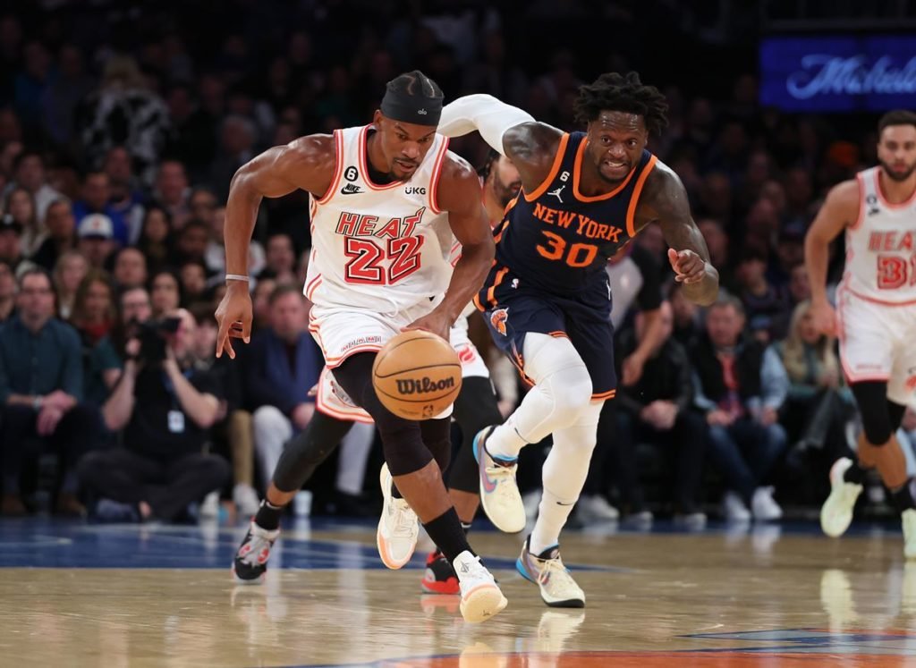 Jimmy Butler e Julius Randle