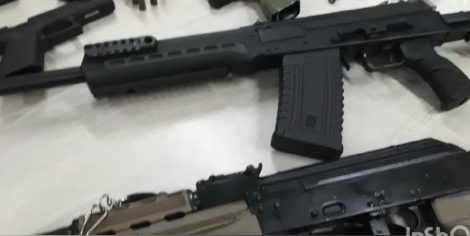 Polícia encontra arsenal de armas em estacionamento em SP