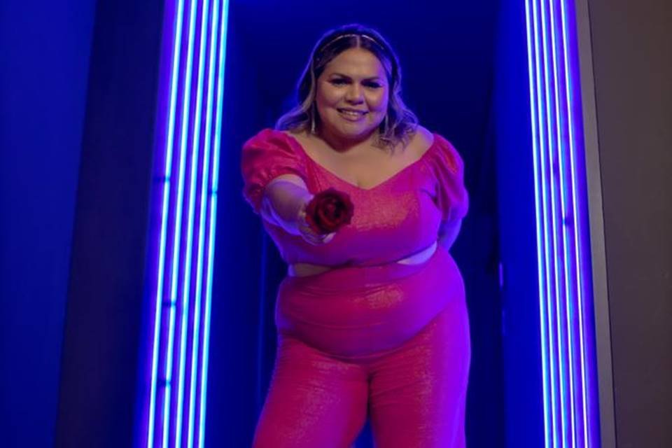 Priscila Meireles, que fez a versão brasileira da música Flowers