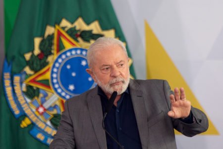 O presidente do Brasil, Luiz Inácio Lula da Silva realiza discurso durante Cerimônia de Assinatura dos decretos que criam o Conselho de Participação Social e o Sistema de Participação Social Interministerial.