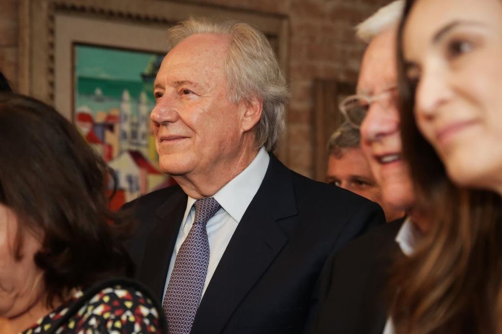 Jantar em São Paulo reúne aliados de Lula, Temer e bolsonaristas