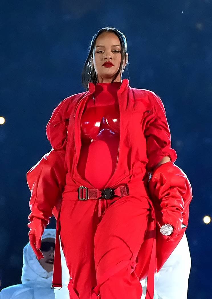 Super Bowl - Rihanna - Maquiagem - pele - produção - fanty beauty