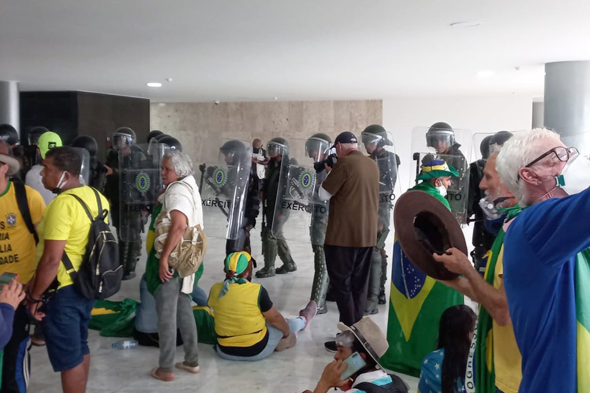 GSI nega enviar &agrave; C&acirc;mara imagens da invas&atilde;o do Planalto por golpistas |  Metr&oacute;poles