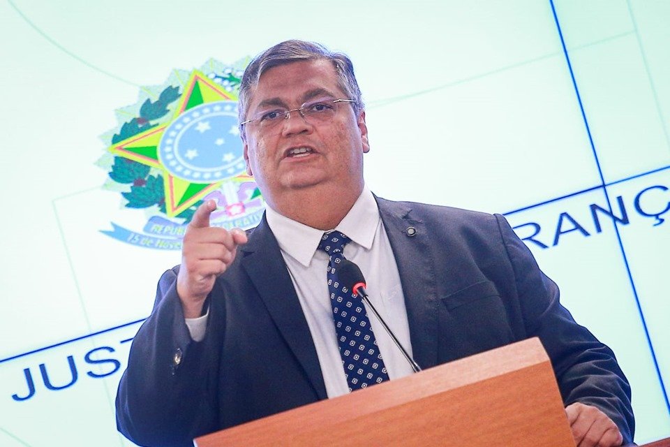 Imagem colorida mostra Flávio Dino, ministro da Justiça