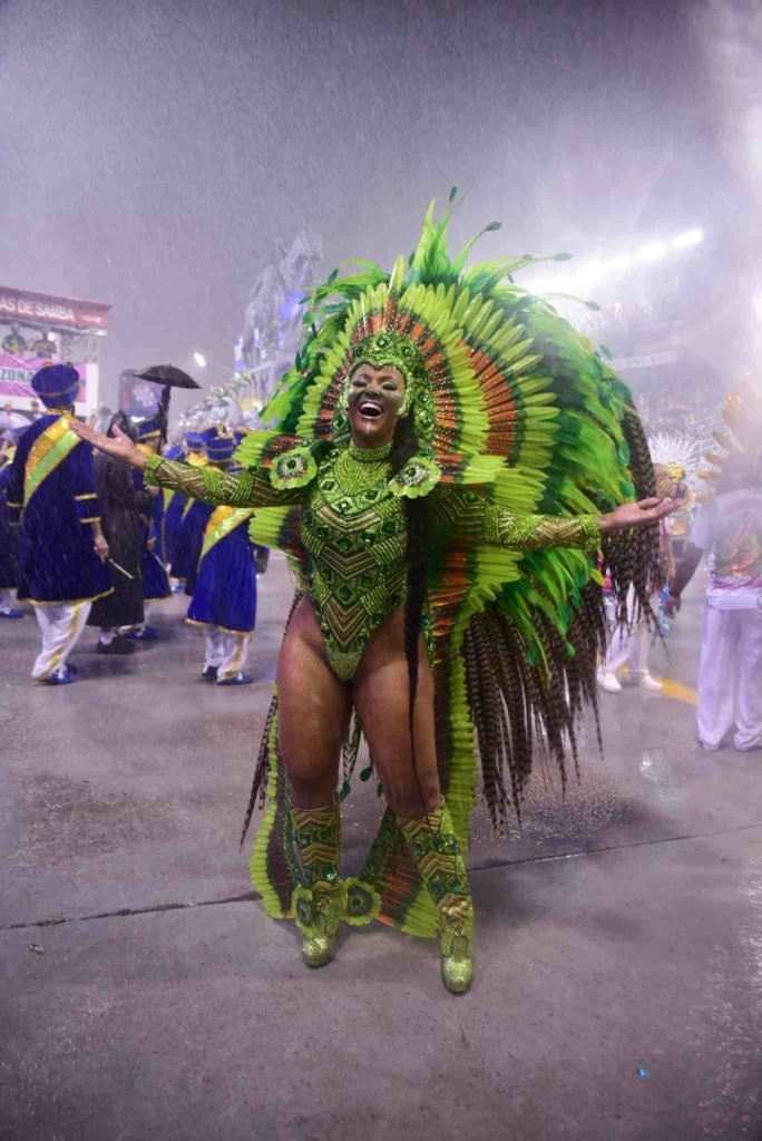 Juh Campos desfila no Carnaval 2023 pela Barroca Zona Sul em SP