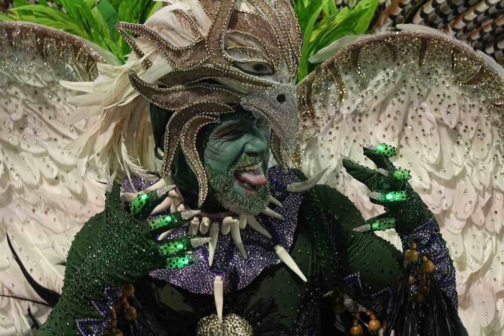 Desfile da Tom Maior no Carnaval 2023 em SP