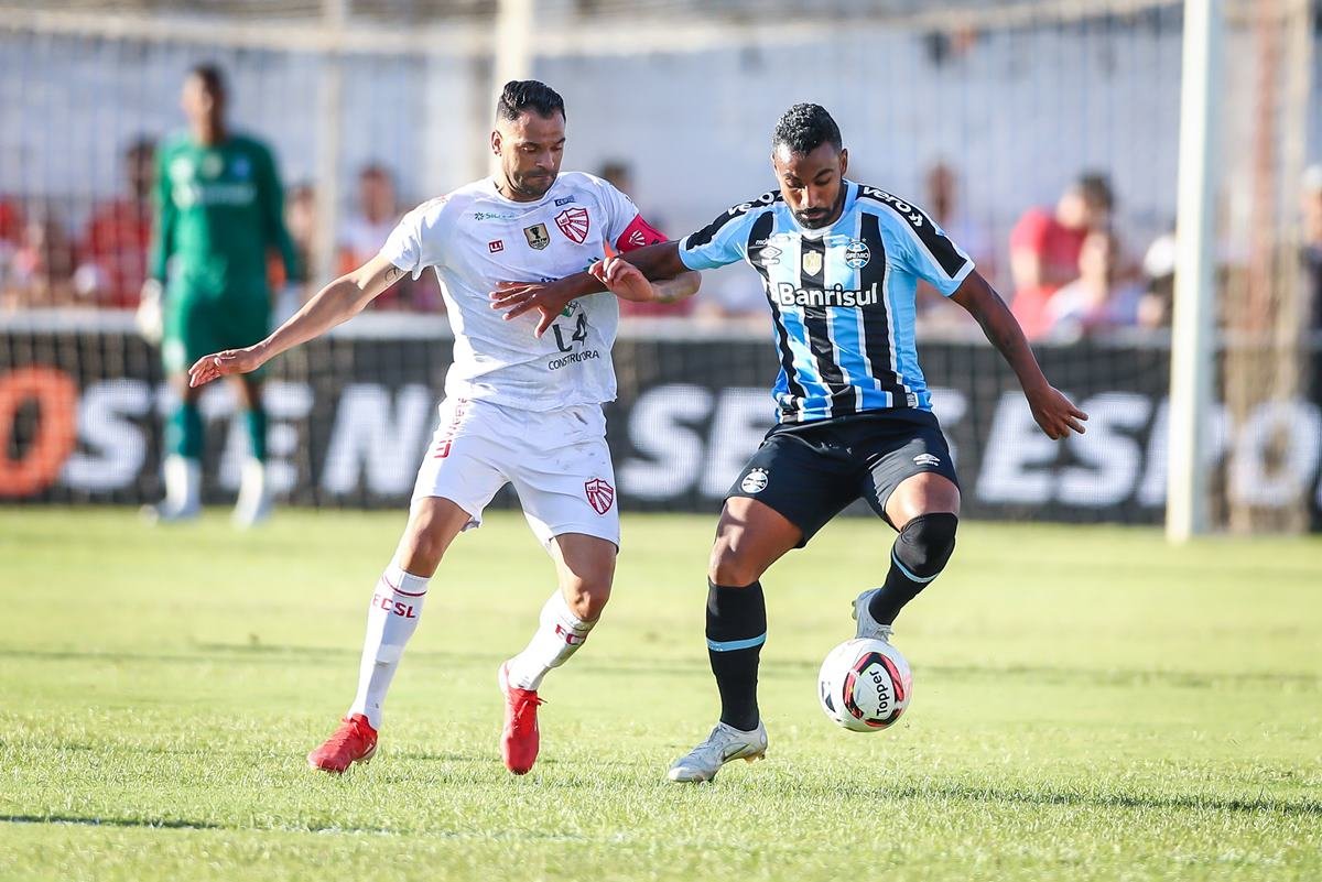 O Grêmio empatou com time pequeno hoje?