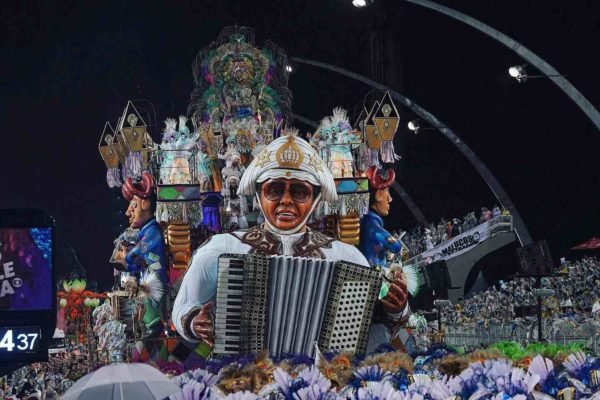 Carnaval: 2ª noite de desfile tem Mancha confiante e Mocidade em alta |  Metrópoles