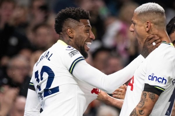 Tottenham confirma recuperação e vence em Nottingham