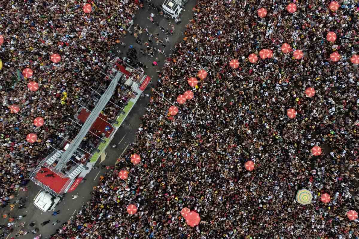 N&uacute;mero de viola&ccedil;&otilde;es contra mulheres quase dobra no Carnaval de SP |  Metr&oacute;poles