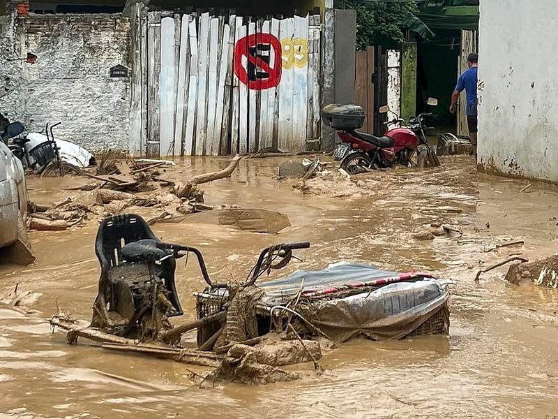 Danos causados ​​pela chuva em São Sebastião, no litoral de São Paulo