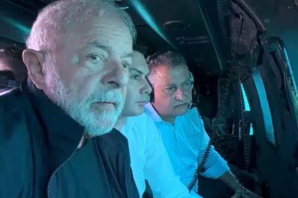 presidente lula sobrevoa região atingida pelas chuvas em SP - Metrópoles