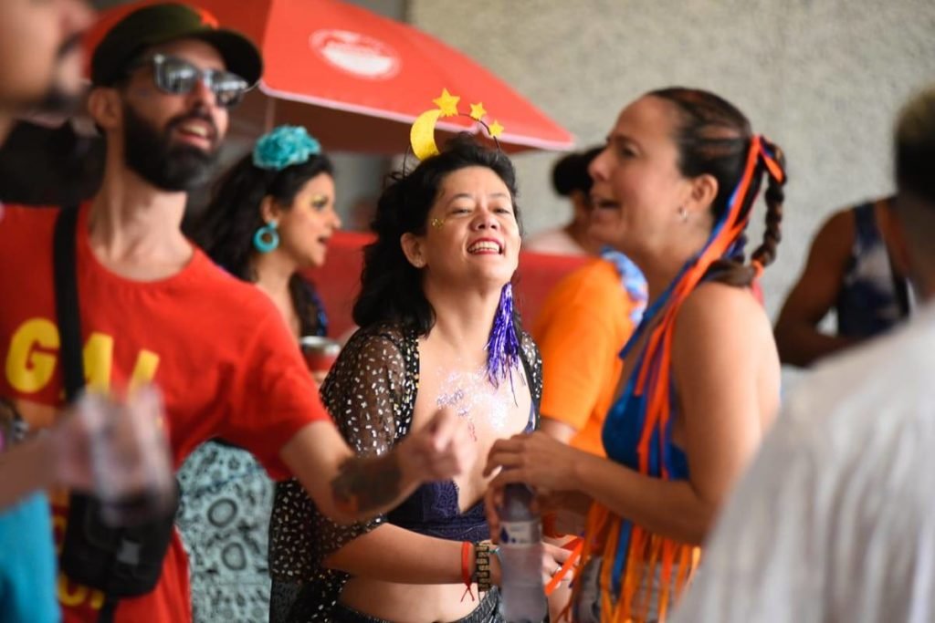 bloco de carnaval - metrópoles