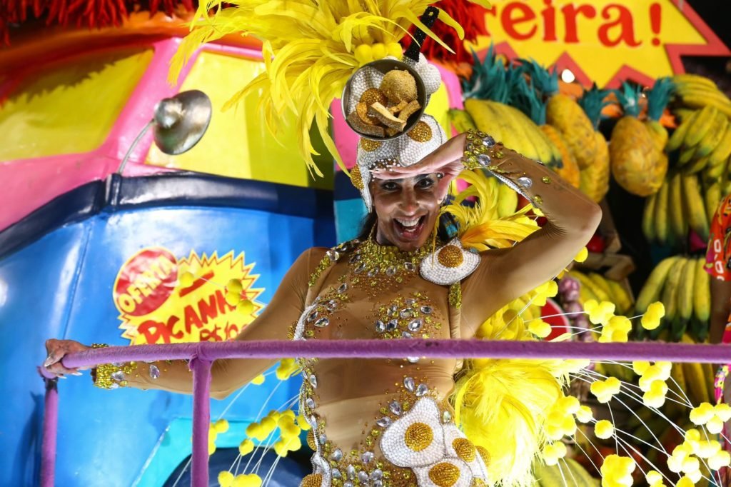 Pepita desfila na Grande Rio