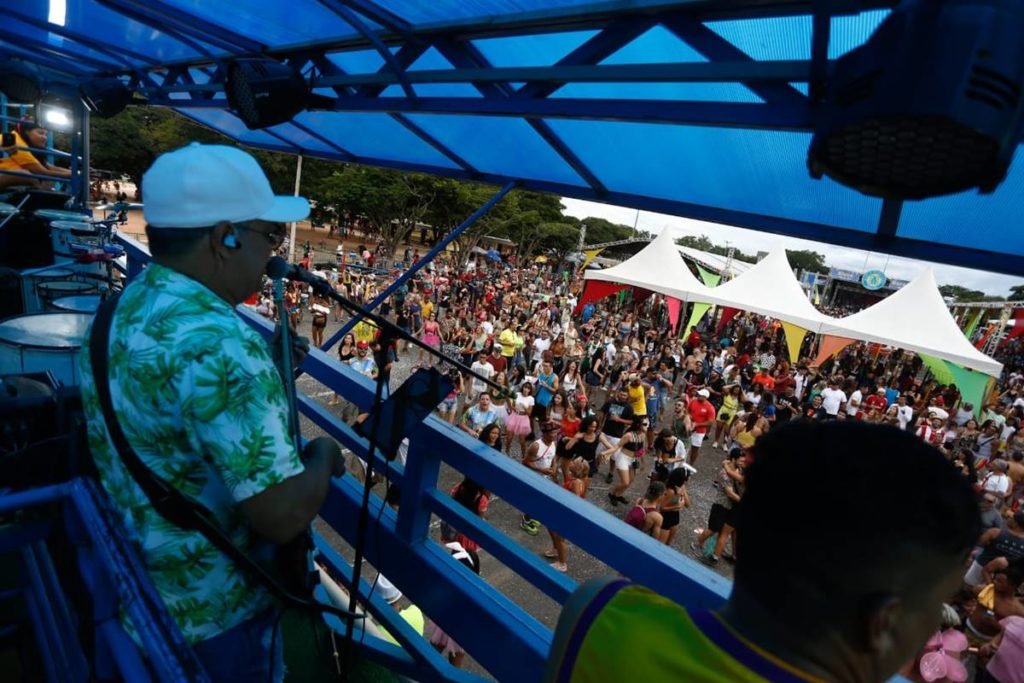 bloco de carnaval - metrópoles