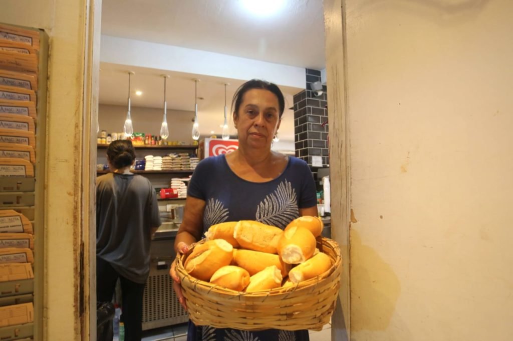 Marina, dona de uma padaria que perdeu a funcionária na tragédia