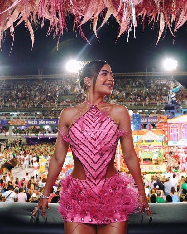 Na imagem com cor, Jade Picon no Carnaval 2023 - Metrópoles